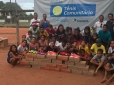 Projeto Comunitário Tênis Para Todos faz doação de tênis novos para crianças carentes
