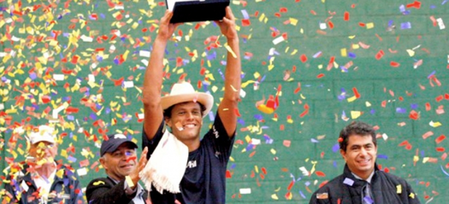 Feijão vira e conquista o maior título da carreira em Bogotá