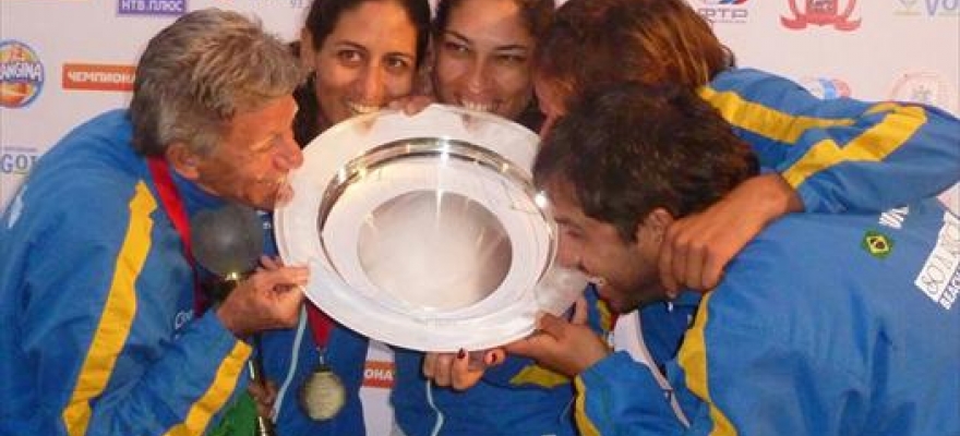 Brasil é campeão mundial por equipes de Beach Tennis
