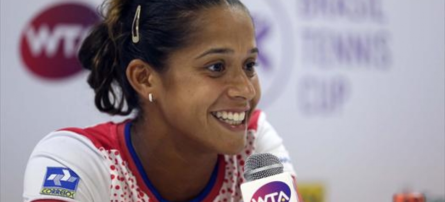 Teliana Pereira vence cabeça de chave no Brasil Tennis Cup