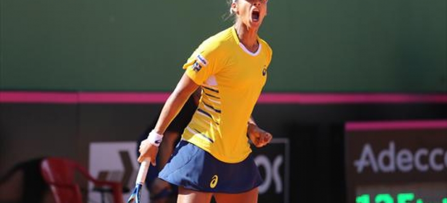 Teliana vence e quebra tabu de 25 anos em Roland Garros