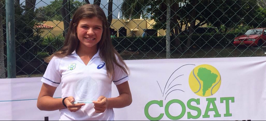 Maria Fernanda Menezes é campeã de 14 anos na Colômbia