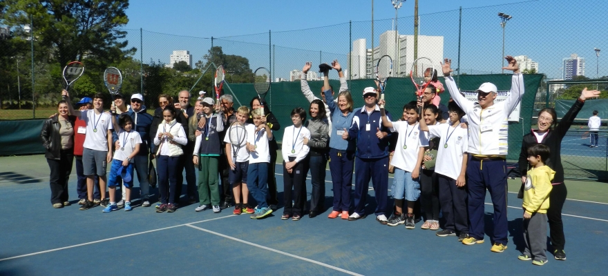 Programa Jogue Tênis nas Escolas realizou Festival Escolar em São Paulo