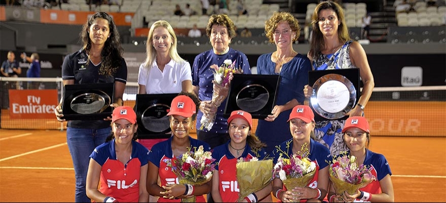 Estrelas do tênis feminino do Brasil recebem homenagem no Rio Open