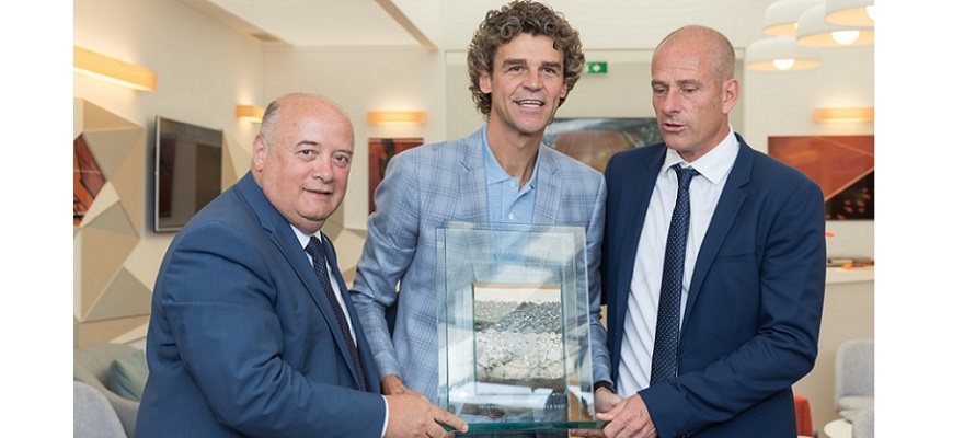 Guga celebra os 20 anos do primeiro título de Roland Garros