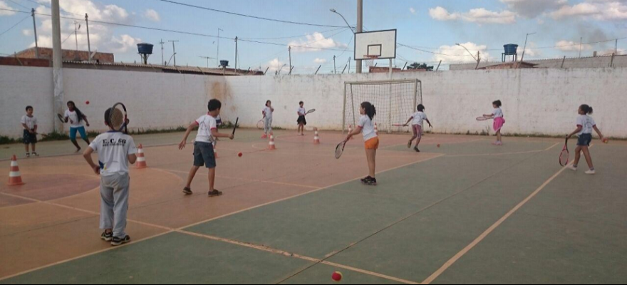 Massitênis leva conteúdo de tênis para as escolas públicas do DF