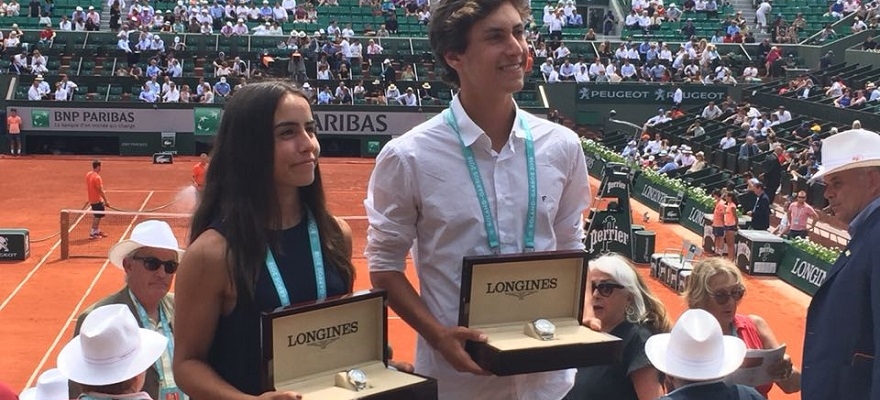 Reyes e Melilo recebem passaporte para Roland Garros Junior na central