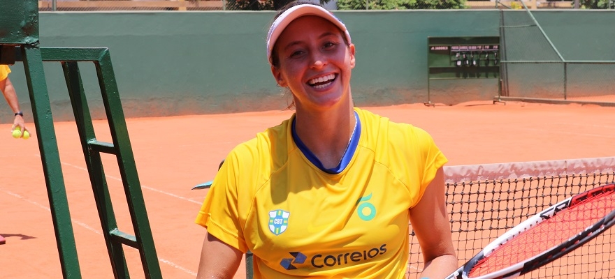 Luisa Stefani é selecionada por projeto do Grand Slam Development Fund 
