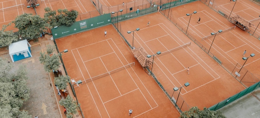 Guga incentiva tenistas do Máster Roland-Garros Amateur Series by Peugeot