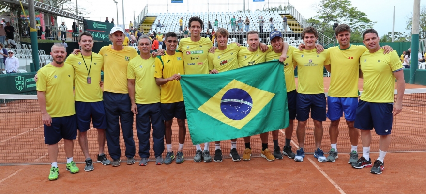 Com apoio da torcida, Brasil vence Barbados na Copa Davis em Criciúma