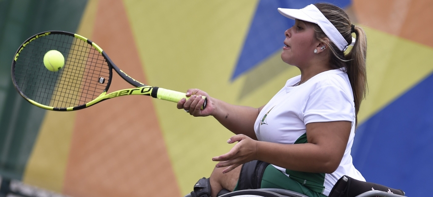 Brasileira termina o ano como melhor do ranking mundial juvenil no tênis em cadeira de rodas