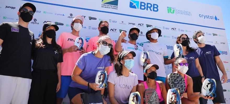 Favoritos são campeões no Circuito BRB de Beach Tennis em Lauro de Freitas (BA)