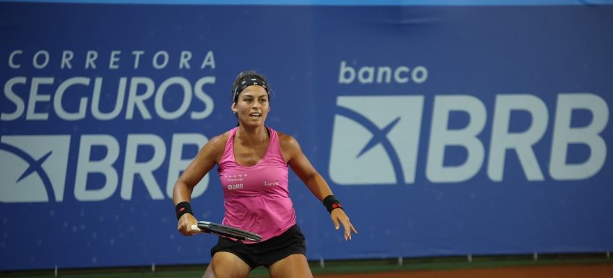 Carol Meligeni está nas quartas de final do ITF W60 de Brasília