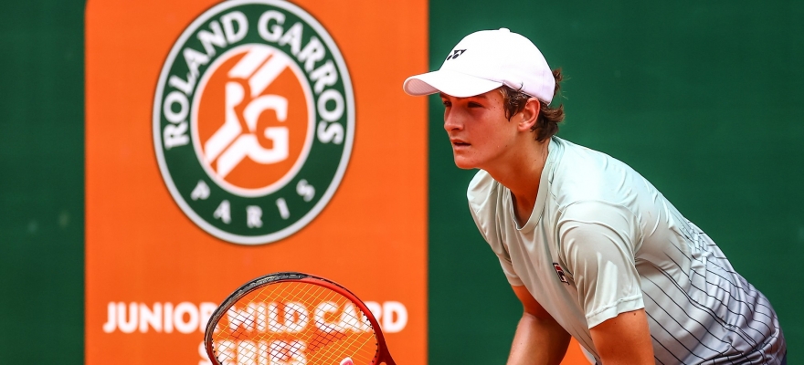 Jovens tenistas avançam em busca do sonho de jogar Roland-Garros